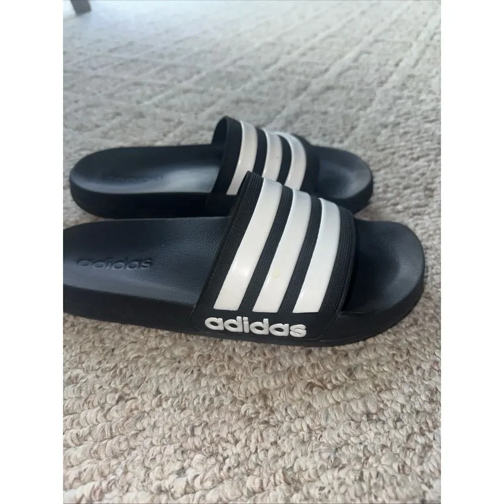 Adidas Adilette Shower Slides Sandals Men's 8 / Women's 10 Flip‎ Flops EUC